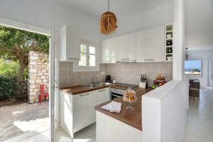 Executive Paros Villa 4 Bedrooms Villa Island Spirit Amazing Sea Views