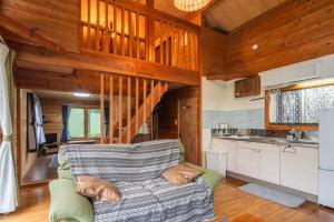 COCOTIER Enjoy a Free and Easy BBQ at a Cool Villa in Izu Best of Vacation Rentals 4