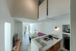 Luxurious Santorini Penthouse Villa 1 Bedroom Magical Caldera Sea Views