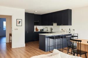 The Wembley Park Secret - Spacious 3BDR Flat with Terrace