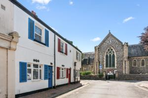 Little Wiston- With free parking