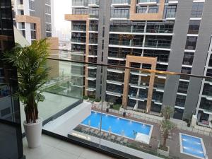 Tranquil Studio Retreat in Azizi Riviera 26