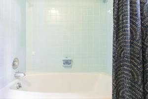 Four Bedroom Ranch Retreat with a Stunning Pool