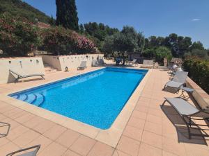 Maisons de vacances Gites Colline De Sollies : photos des chambres