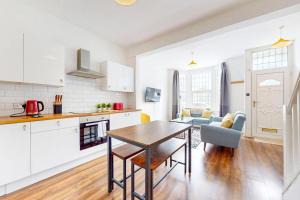 Bright 3Bed House 10Min to Meridian Water Station