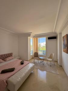 Seaside Luxury Apartment