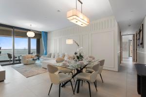 Exceptional high floor 3bed apartment by Suiteable