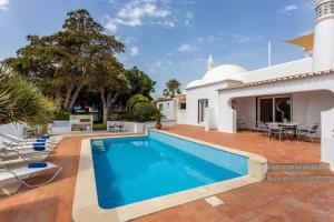 Superb Carvoeiro Villa Villa Alegria Do Sul 7 Bedrooms Pool & Sun Terrace