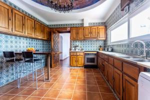 Superb Carvoeiro Villa Villa Alegria Do Sul 7 Bedrooms Perfect For Larger Groups