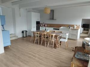 Maisons d'hotes Grande maison de charme : photos des chambres