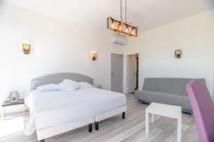 Junior Suite room in Hotel Les Palmiers