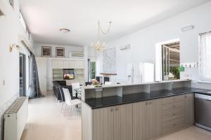 Villa Mavris - Lovely 4 Bedroom Villa With Private Pool In Central Ayia Napa