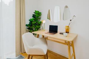 Prague Days - Two-bedroom Loft with 3 Terraces and Parking in Hip Žižkov