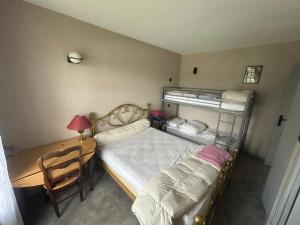 Pine forest house 4 bedrooms with pool