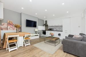 Charming 2BR in Kensington, 2 min Earls Court tube