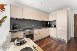 The Artist Abode in Central Manchester - Parking