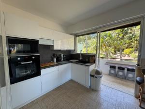 Appartements Beautiful 2P with sea view, pool, air-conditioned : photos des chambres