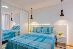 IT108 Excelente Apartamento Pé na Areia