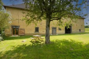 La Bergerie charming holiday cottage in a peaceful setting Lake Paladru