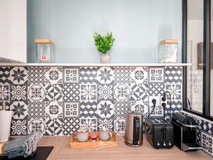 Appartements Studio vue sur les Halles de Toulon 2 Couchages : Appartement 1 Chambre