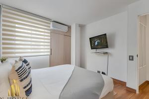 Aria Living 201 -Design and Location Shine