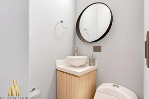 Aria Living 201 -Design and Location Shine