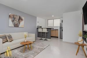 Aria Living 300 - Style and Urban Comfort