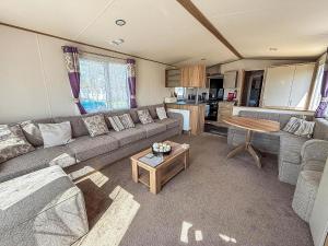 Homely 6 Berth Caravan At Belle Aire Holiday Park Ref 00044Ba