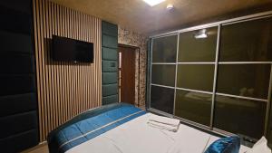 SIMPLE VILLA SELF CHECK iN