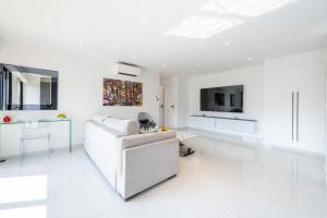 Central 1-Br with Balcony Rue d’Antibes Cannes