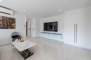 Central 1-Br with Balcony Rue d’Antibes Cannes