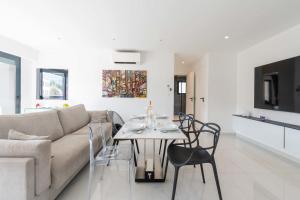 Central 1-Br with Balcony Rue d’Antibes Cannes