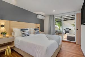 Aria Living 502 - Luxury Terrace in Laureles