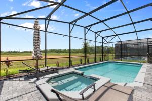 10 BR Home, Themed Rooms, Private Pool, in New Windsor Cay Resort