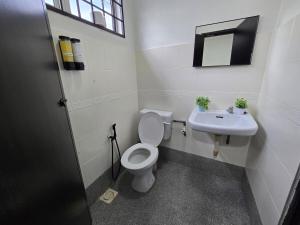Blue House Kampar 3BR Family Suite-Kids Playroom Near UTAR