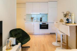 Studio w Balcony, Pool & Gym | Antas by Host Wise