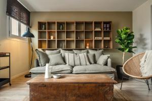 Remy - 2 bedrooms and terrace in Eixample Dreta