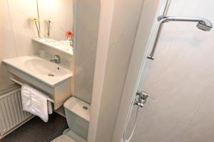 Hotels Hotel Eco - A75 : photos des chambres