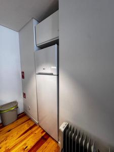 Stylish Lisbon Stay, Renovated Gem in Bairro Alto