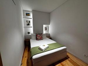 Stylish Lisbon Stay, Renovated Gem in Bairro Alto