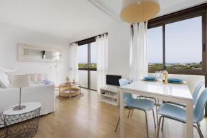 Bright Apartment In Gava Mar