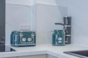 Unit 4 Sunlit 1-BR Flat, Sleeps 3, Near bramall Lane, Unlimited Wi-Fi, Secure Parking