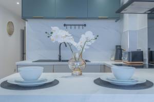 Unit 4 Elegant 1-BR Flat, Near bramall Lane,Unlimited High Speed Free WIFI, Ample Parking