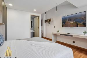 Aria Living 501 - Design and Perfect Location