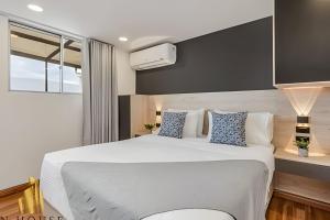 Aria Living 501 - Design and Perfect Location