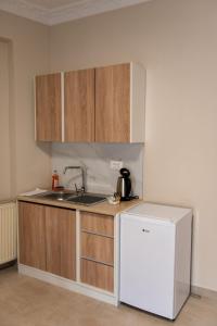 Perdika center rooms