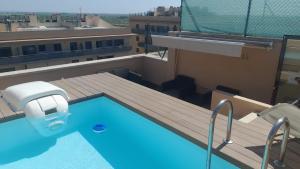 Ático con Piscina Privada y zona Chill Out