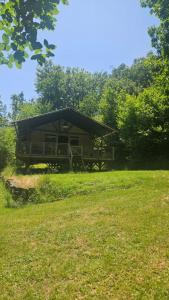 Campings Camping LA SERRE : photos des chambres