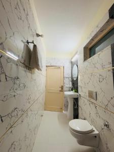 Mountain View l 1BHK,2BHK,3BHK,4BHK,10BHK l Sitting Area Availbale by Night Sky