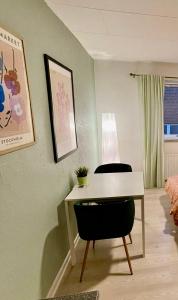 5 minute walk to LEGO house -3